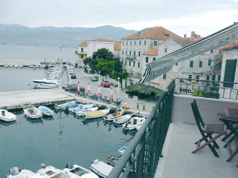 Direct At Sea Διαμέρισμα Postira Δωμάτιο φωτογραφία